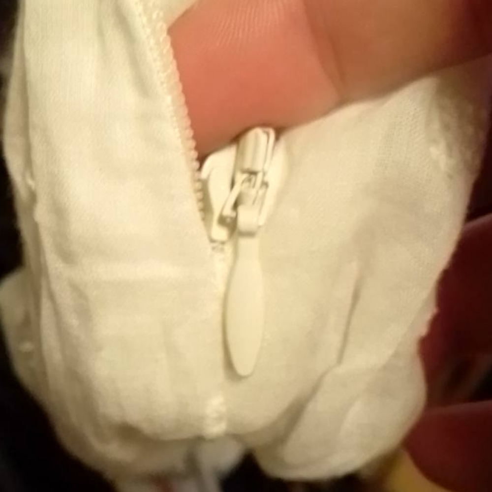 Picture of flaw for buyer